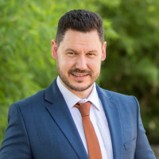 Dr. Vassilis  Athanasiadis